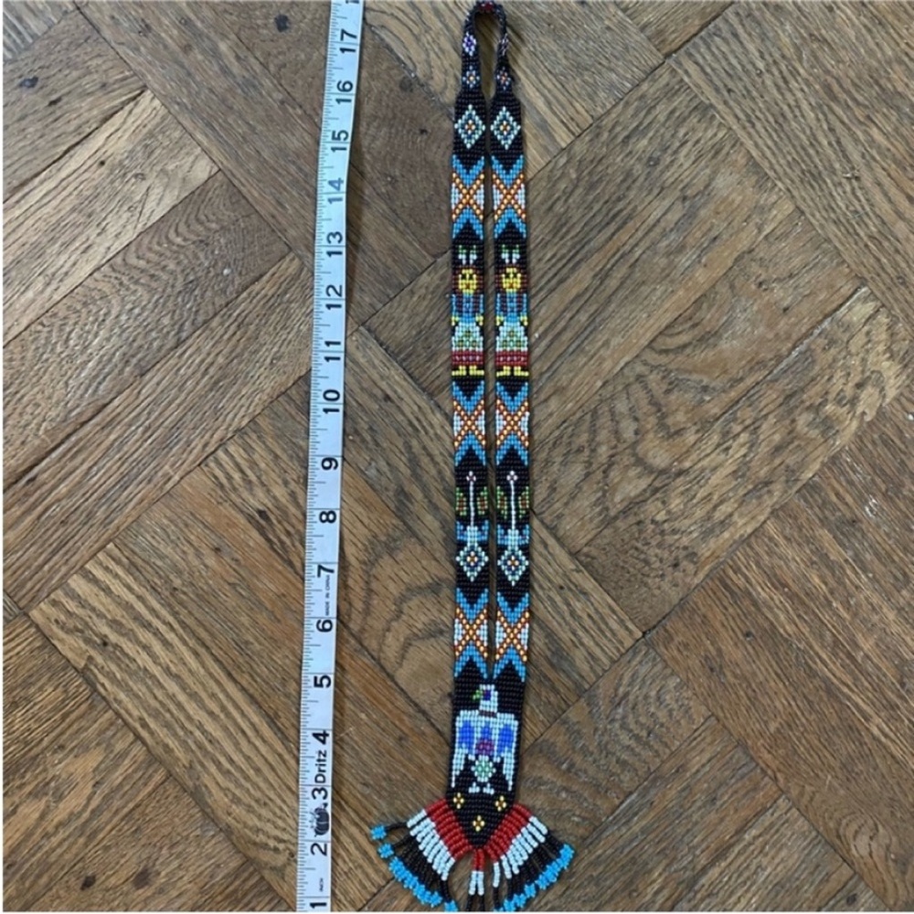 Beaded necklace - Picture 6 of 8